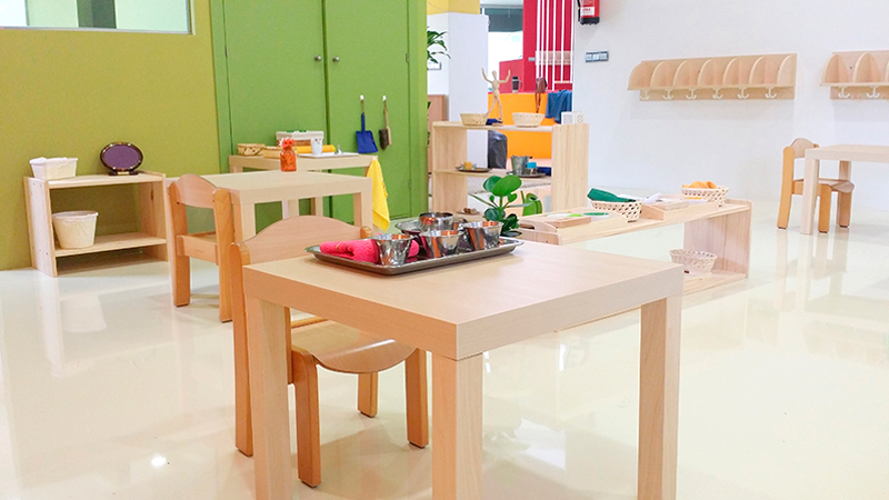 Montessori toddler classroom - use of colour without being overwhelming